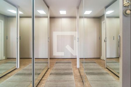 Apartamento à venda com 180m², 3 quartos e 3 vagas Apartamento à venda com 180m², 3 quartos e 3 vagasQuarto 3