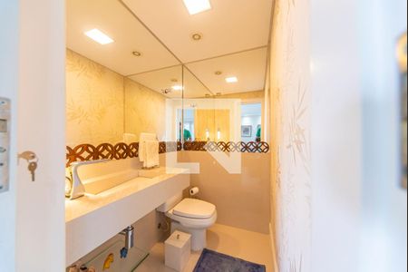 Apartamento à venda com 180m², 3 quartos e 3 vagas Apartamento à venda com 180m², 3 quartos e 3 vagasLavabo