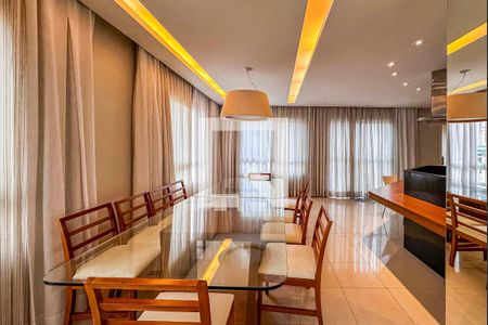 Apartamento à venda com 180m², 3 quartos e 3 vagas Apartamento à venda com 180m², 3 quartos e 3 vagasÁrea comum - Salão de festas