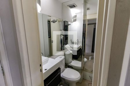 Banheiro de apartamento à venda com 1 quarto, 84m² em Vila Andrade, São Paulo