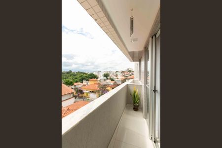 Varanda Sala de apartamento à venda com 3 quartos, 90m² em Itapoã, Belo Horizonte