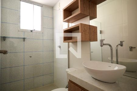 Banheiro de apartamento à venda com 2 quartos, 140m² em Santo Antônio, Belo Horizonte