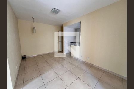 Sala de apartamento para alugar com 2 quartos, 55m² em Taquara, Rio de Janeiro