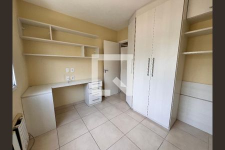 Quarto 01 de apartamento para alugar com 2 quartos, 55m² em Taquara, Rio de Janeiro