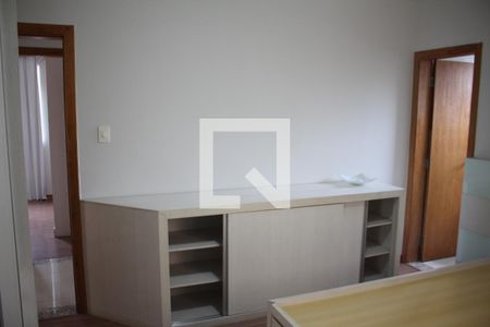 Apartamento para alugar com 3 quartos, 200m² em Inconfidentes, Contagem