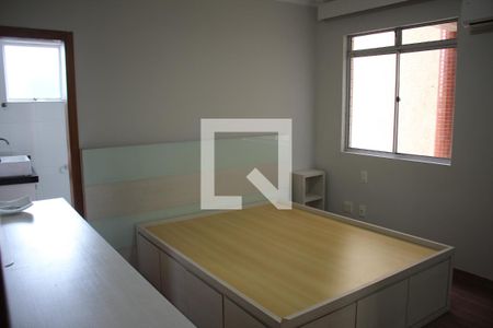 Quarto de apartamento para alugar com 3 quartos, 200m² em Inconfidentes, Contagem