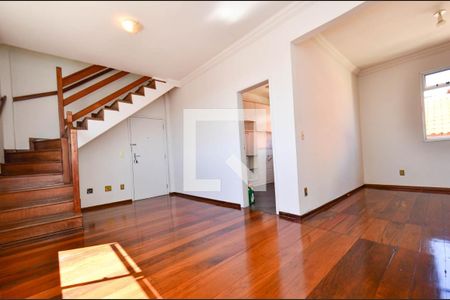 Sala de estar de apartamento para alugar com 3 quartos, 144m² em Floresta, Belo Horizonte