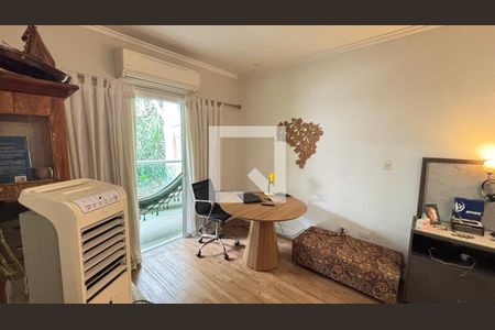 Casa à venda com 450m², 4 quartos e 3 vagas Casa à venda com 450m², 4 quartos e 3 vagasSuite 1