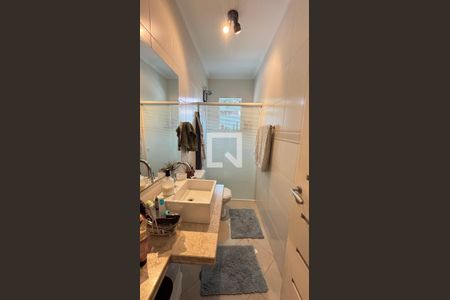 Casa à venda com 450m², 4 quartos e 3 vagas Casa à venda com 450m², 4 quartos e 3 vagasBanheiro da Suíte 2