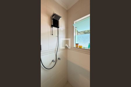 Casa à venda com 450m², 4 quartos e 3 vagas Casa à venda com 450m², 4 quartos e 3 vagasBanheiro da Suíte 2