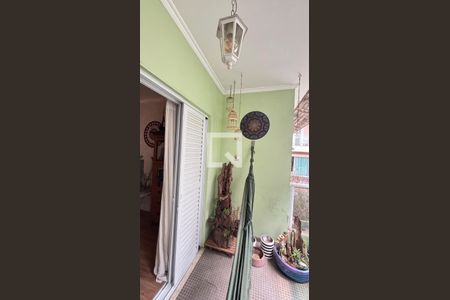 Casa à venda com 450m², 4 quartos e 3 vagas Casa à venda com 450m², 4 quartos e 3 vagasVaranda da Suíte 1