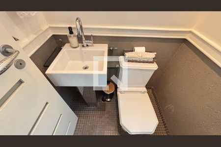 Casa à venda com 450m², 4 quartos e 3 vagas Casa à venda com 450m², 4 quartos e 3 vagasLavabo