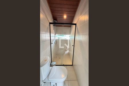 Casa à venda com 450m², 4 quartos e 3 vagas Casa à venda com 450m², 4 quartos e 3 vagasSótão - Banheiro