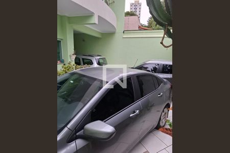 Casa à venda com 450m², 4 quartos e 3 vagas Casa à venda com 450m², 4 quartos e 3 vagasGaragem