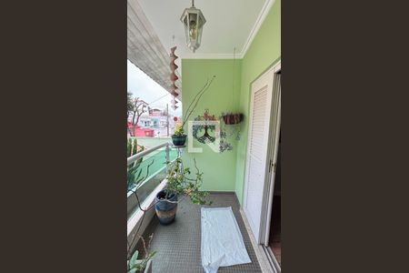 Casa à venda com 450m², 4 quartos e 3 vagas Casa à venda com 450m², 4 quartos e 3 vagasSuite 2 Varanda