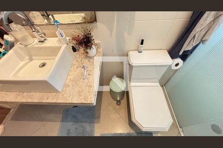 Casa à venda com 450m², 4 quartos e 3 vagas Casa à venda com 450m², 4 quartos e 3 vagasBanheiro da Suíte 2