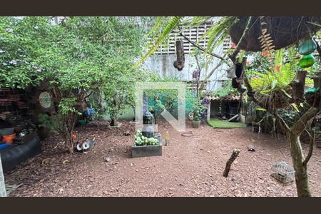 Casa à venda com 450m², 4 quartos e 3 vagas Casa à venda com 450m², 4 quartos e 3 vagasJardim