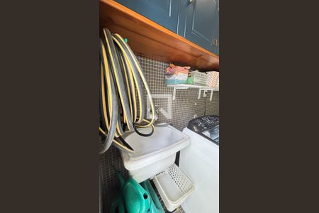 Casa à venda com 450m², 4 quartos e 3 vagas Casa à venda com 450m², 4 quartos e 3 vagasÁrea de Serviço