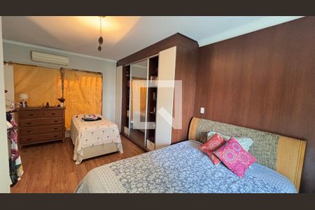 Casa à venda com 450m², 4 quartos e 3 vagas Casa à venda com 450m², 4 quartos e 3 vagasSuite 2