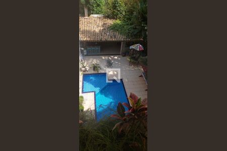 Casa à venda com 450m², 4 quartos e 3 vagas Casa à venda com 450m², 4 quartos e 3 vagasPiscina