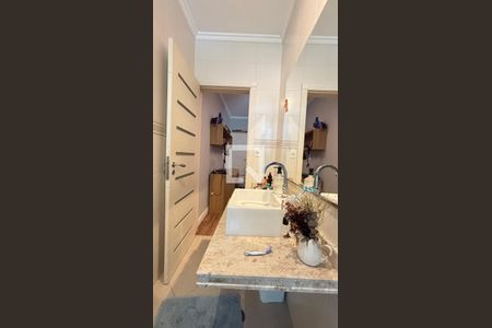 Casa à venda com 450m², 4 quartos e 3 vagas Casa à venda com 450m², 4 quartos e 3 vagasBanheiro da Suíte 2