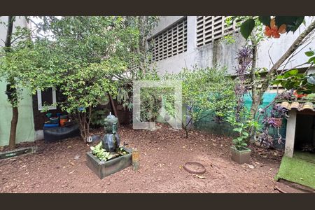 Casa à venda com 450m², 4 quartos e 3 vagas Casa à venda com 450m², 4 quartos e 3 vagasJardim