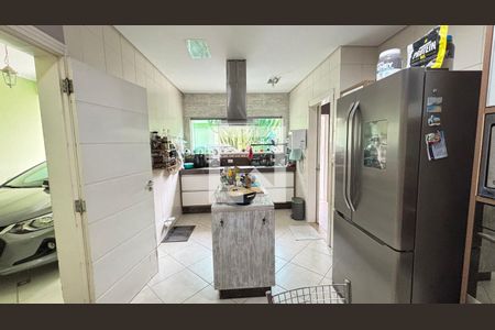 Casa à venda com 450m², 4 quartos e 3 vagas Casa à venda com 450m², 4 quartos e 3 vagasCozinha