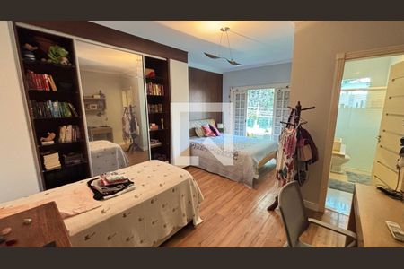 Casa à venda com 450m², 4 quartos e 3 vagas Casa à venda com 450m², 4 quartos e 3 vagasSuite 2