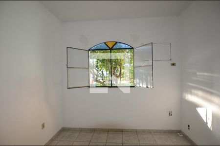 Quarto de casa para alugar com 1 quarto, 60m² em Campo Grande, Rio de Janeiro