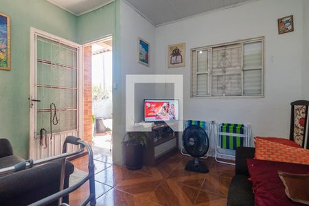 Sala de casa à venda com 2 quartos, 250m² em Coronel Aparicio Borges, Porto Alegre