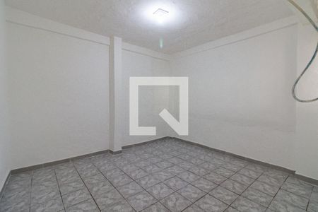 Sala/Quarto de casa para alugar com 1 quarto, 30m² em Vila Antonio, São Paulo