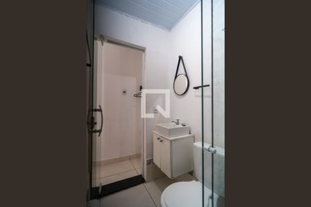 Banheiro de kitnet/studio para alugar com 1 quarto, 31m² em Jardim do Sol, Sorocaba