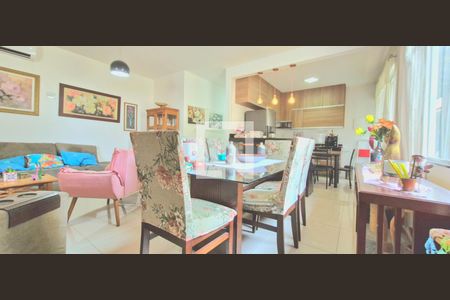 Casa à venda com 101m², 3 quartos e 2 vagas Casa à venda com 101m², 3 quartos e 2 vagasCopa