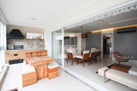 Varanda  de apartamento para alugar com 2 quartos, 120m² em Vila Olímpia, São Paulo