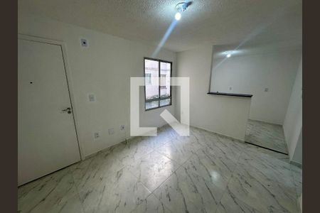 Sala de apartamento para alugar com 2 quartos, 48m² em Água Chata, Guarulhos