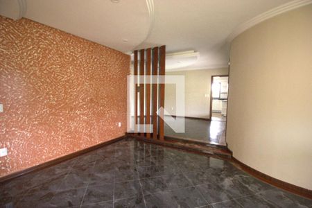 Casa para alugar com 6 quartos, 1000m² em Colônia Agrícola Samambaia, Brasília