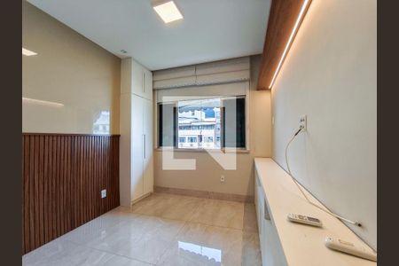 Quarto 1 de apartamento à venda com 2 quartos, 64m² em Tijuca, Rio de Janeiro