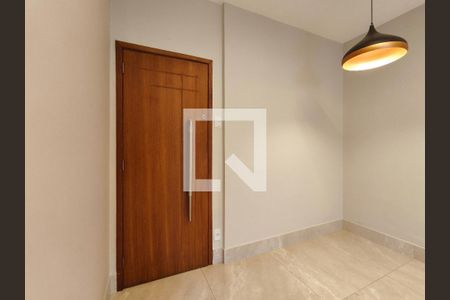 Entrada de apartamento à venda com 2 quartos, 64m² em Tijuca, Rio de Janeiro