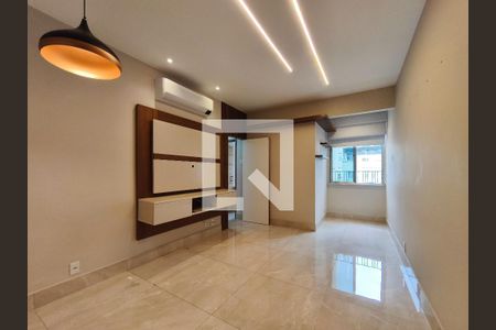 Sala de apartamento à venda com 2 quartos, 64m² em Tijuca, Rio de Janeiro