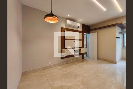 Sala de apartamento à venda com 2 quartos, 64m² em Tijuca, Rio de Janeiro