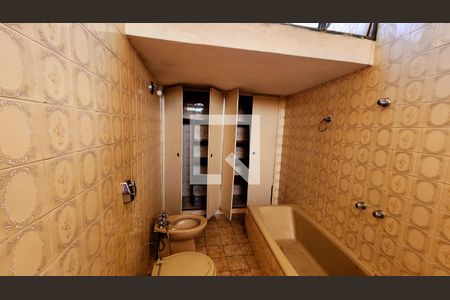 Casa à venda com 350m², 4 quartos e 1 vaga Casa à venda com 350m², 4 quartos e 1 vagaBanheiro da Suíte