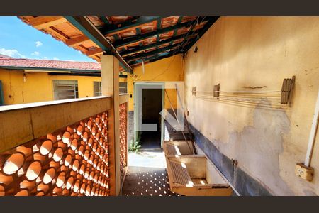 Casa à venda com 350m², 4 quartos e 1 vaga Casa à venda com 350m², 4 quartos e 1 vagaLavanderia