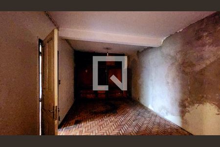 Casa à venda com 350m², 4 quartos e 1 vaga Casa à venda com 350m², 4 quartos e 1 vagaEdícula Quarto