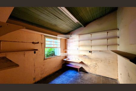 Casa à venda com 350m², 4 quartos e 1 vaga Casa à venda com 350m², 4 quartos e 1 vagaEdícula 2