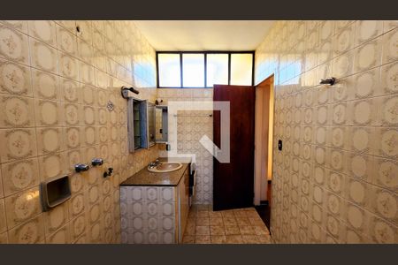 Casa à venda com 350m², 4 quartos e 1 vaga Casa à venda com 350m², 4 quartos e 1 vagaBanheiro da Suíte