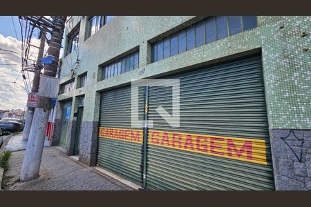 Casa à venda com 350m², 4 quartos e 1 vaga Casa à venda com 350m², 4 quartos e 1 vagaFachaada