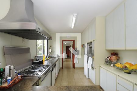 Apartamento à venda com 278m², 3 quartos e 3 vagas Apartamento à venda com 278m², 3 quartos e 3 vagasCozinha - Armários