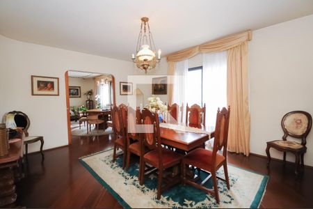 Apartamento à venda com 278m², 3 quartos e 3 vagas Apartamento à venda com 278m², 3 quartos e 3 vagasSala de Jantar