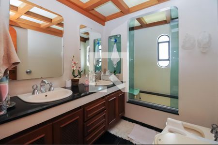 Apartamento à venda com 278m², 3 quartos e 3 vagas Apartamento à venda com 278m², 3 quartos e 3 vagasBanheiro da Suíte 2