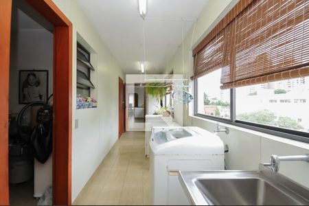 Apartamento à venda com 278m², 3 quartos e 3 vagas Apartamento à venda com 278m², 3 quartos e 3 vagasÁrea de Serviço